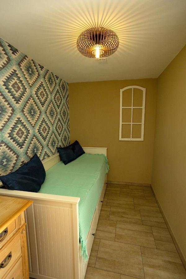 Ferienwohnung Burgblick Im Neuffener Tal Mit Sauna Und Wallbox Frickenhausen  Extérieur photo
